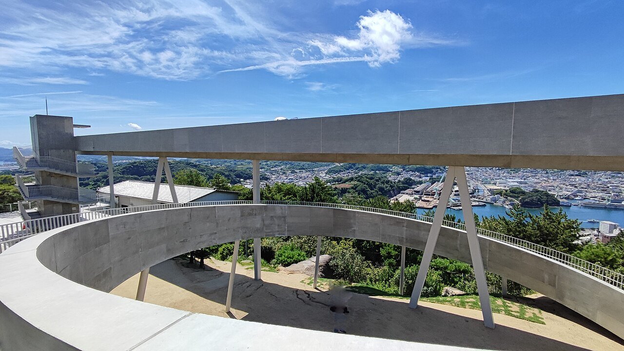 PEAK, the observation deck at Senkoji Park.jpg